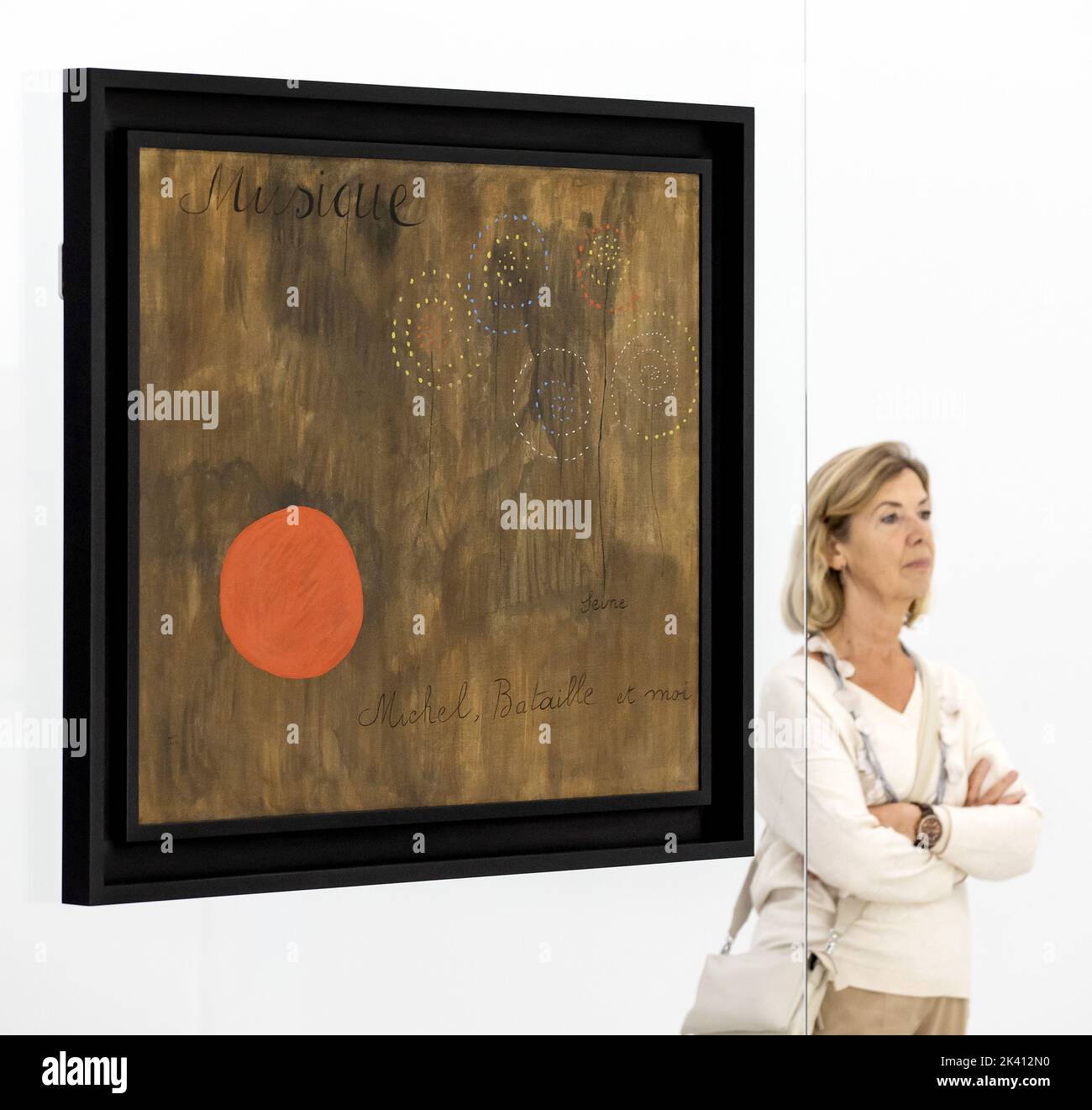 Rotterdam, Paesi Bassi. 29th Set, 2022. 2022-09-29 13:46:13:19 ROTTERDAM - la nuova acquisizione Peinture-poeme (Musique, Seine, Michel, Bataille et moi) dal 1927 da parte dell'artista spagnolo Joan Miro nel Boijmans Van Beuningen Depot. Il museo ha acquistato l'opera, che è stata acquistata per 8 milioni di franchi svizzeri, più di 8,4 milioni di euro, attraverso donazioni di fondi e donatori. ANP KOEN VAN WEEL netherlands OUT - belgium OUT Credit: ANP/Alamy Live News Foto Stock