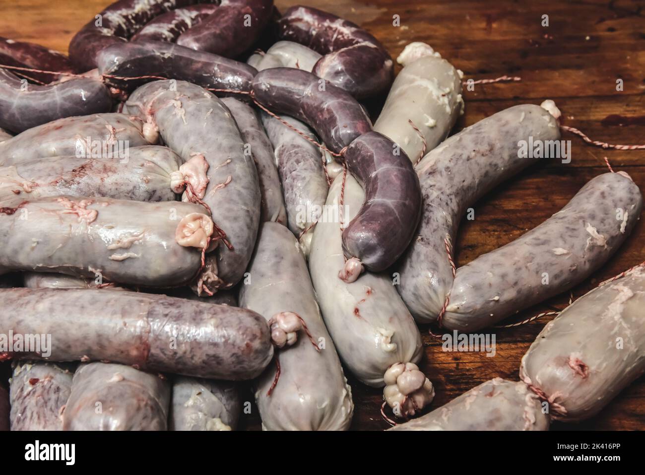 Salsicce fatte in casa, MACELLAIO DI MAIALE tradizionale , Provincia di la Pampa, Argentino Foto Stock