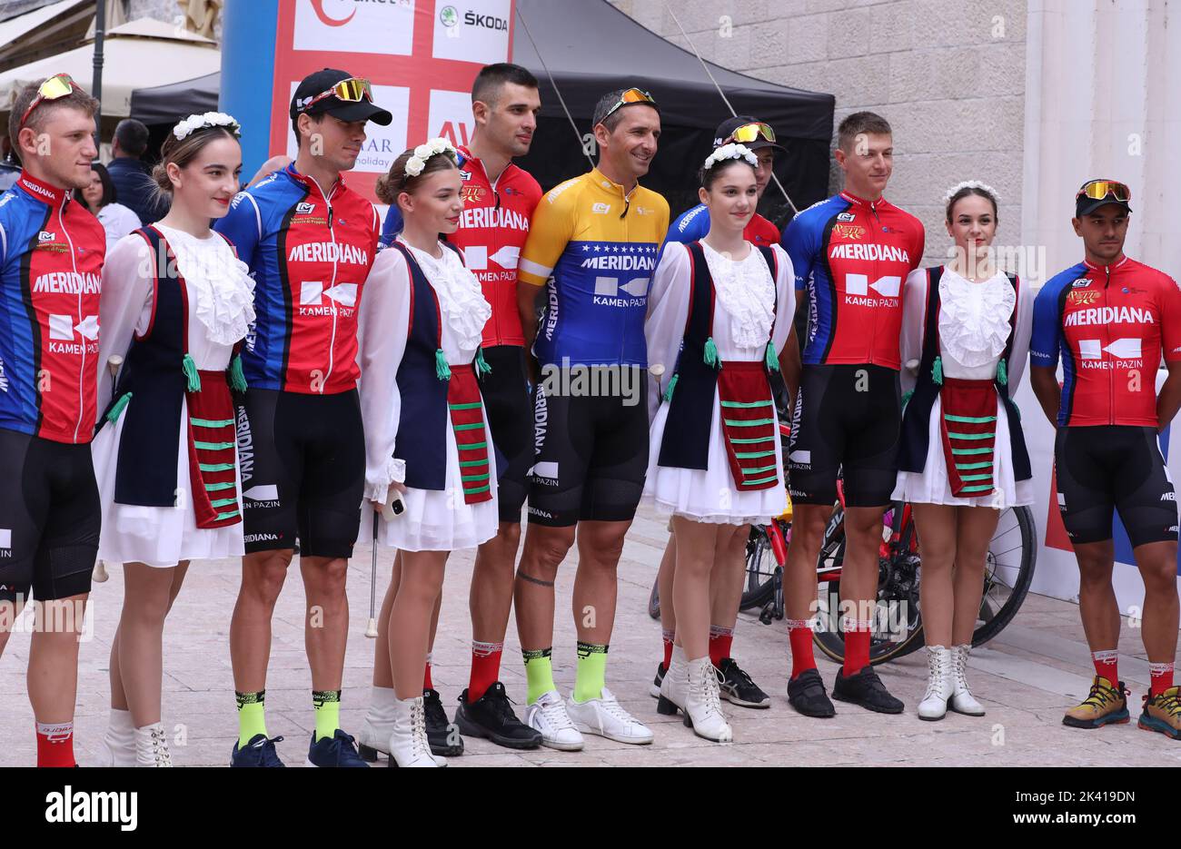 Croazia. 29th Set, 2022. La terza tappa della gara Cro Race da Sinj a Promosten è partita dalla piazza di Sinj, in Croazia, il 29 settembre 2022. Photo: Ivo Cagalj/PIXSELL Credit: Pixsell photo & video agency/Alamy Live News Foto Stock