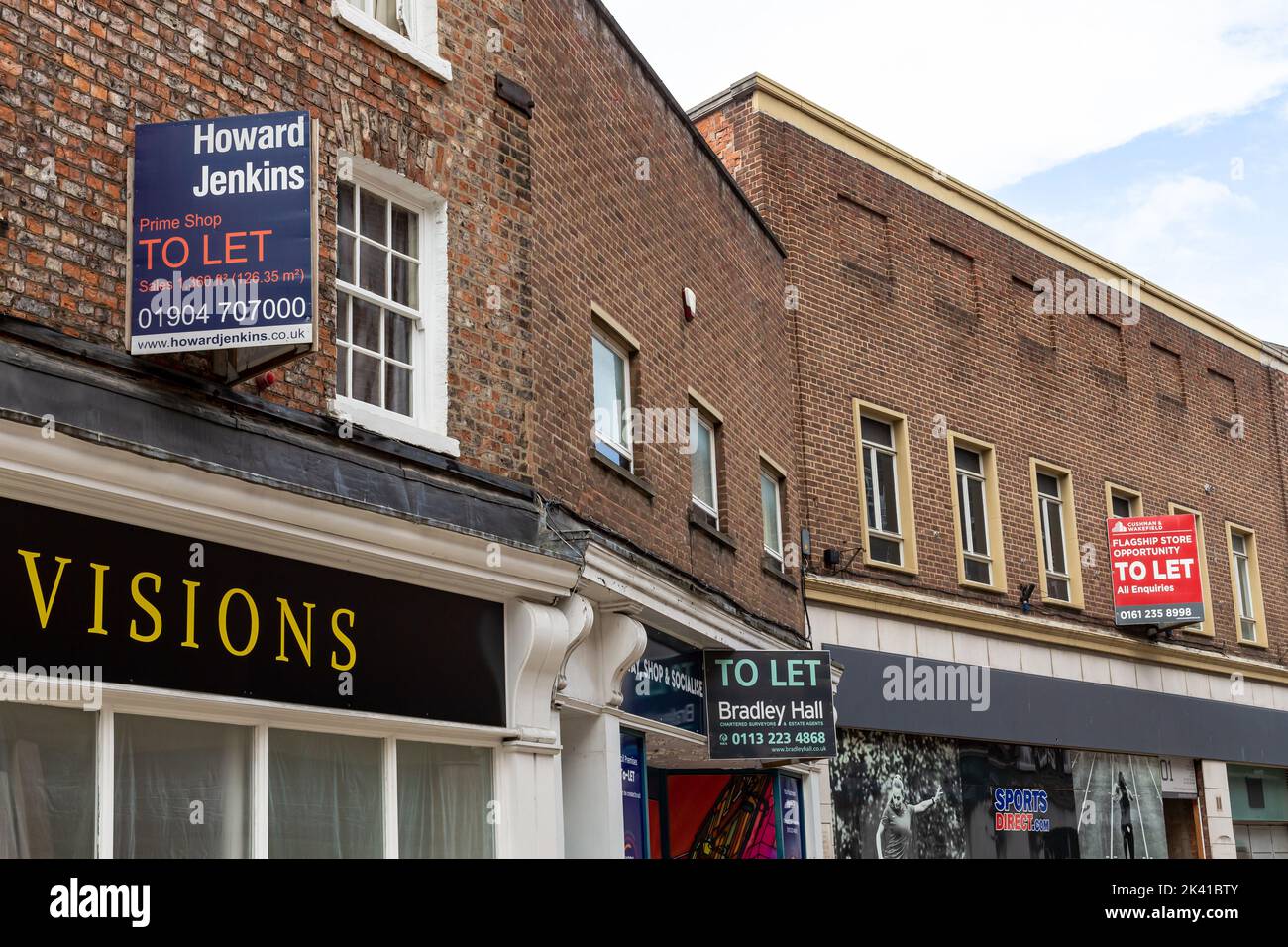 York, North Yorkshire, Regno Unito, settembre 29 2022. York City Centre, un'area ricca del North Yorkshire con molti negozi a Let e in piedi vuoti. Horizo Foto Stock