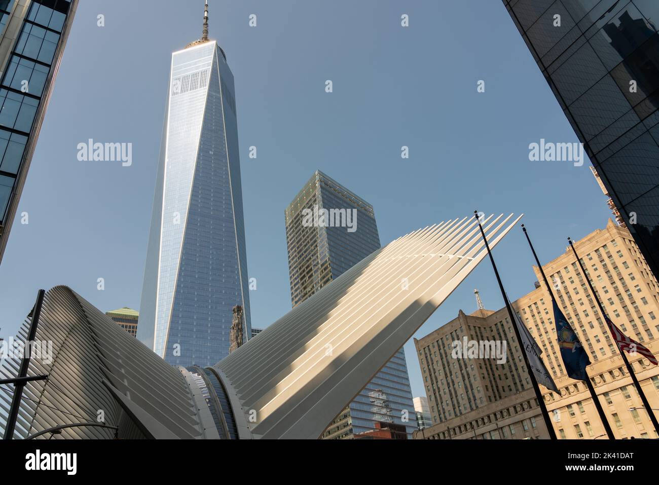 Vista della torre numero 1 del World Trade Center dalla stazione della metropolitana di Cortlandt Foto Stock