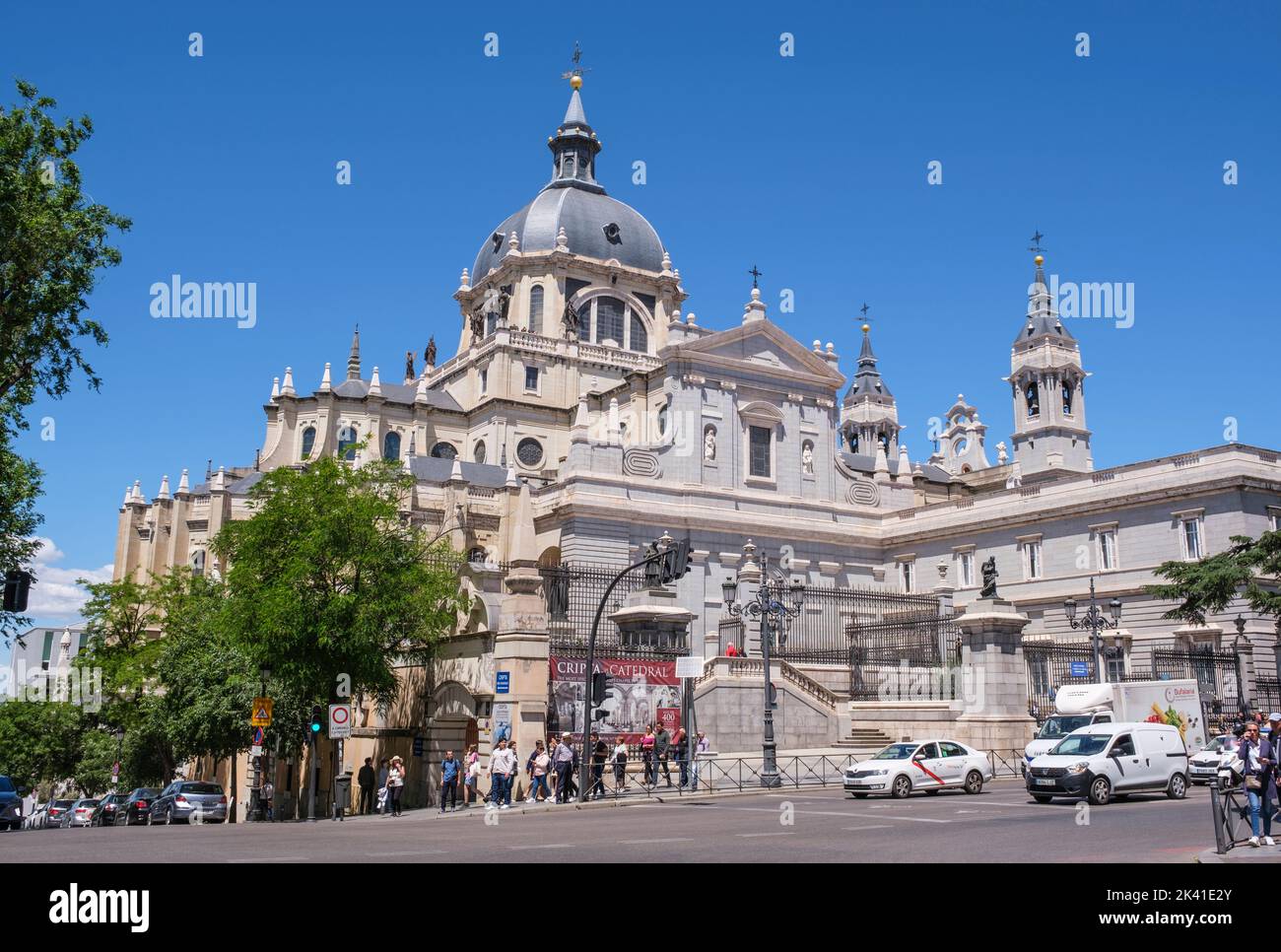 Spagna, Madrid. Cattedrale dell'Almudena. Foto Stock