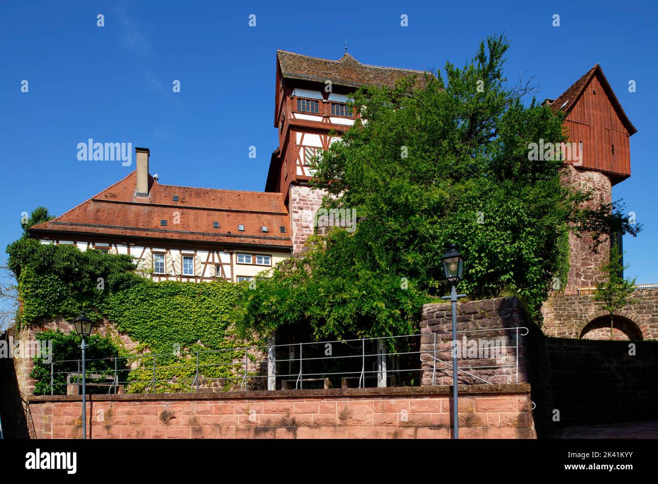 Castello nella storica città di Altensteig nella Foresta Nera settentrionale, distretto di Calw, Baden-Württemberg, Germania Foto Stock