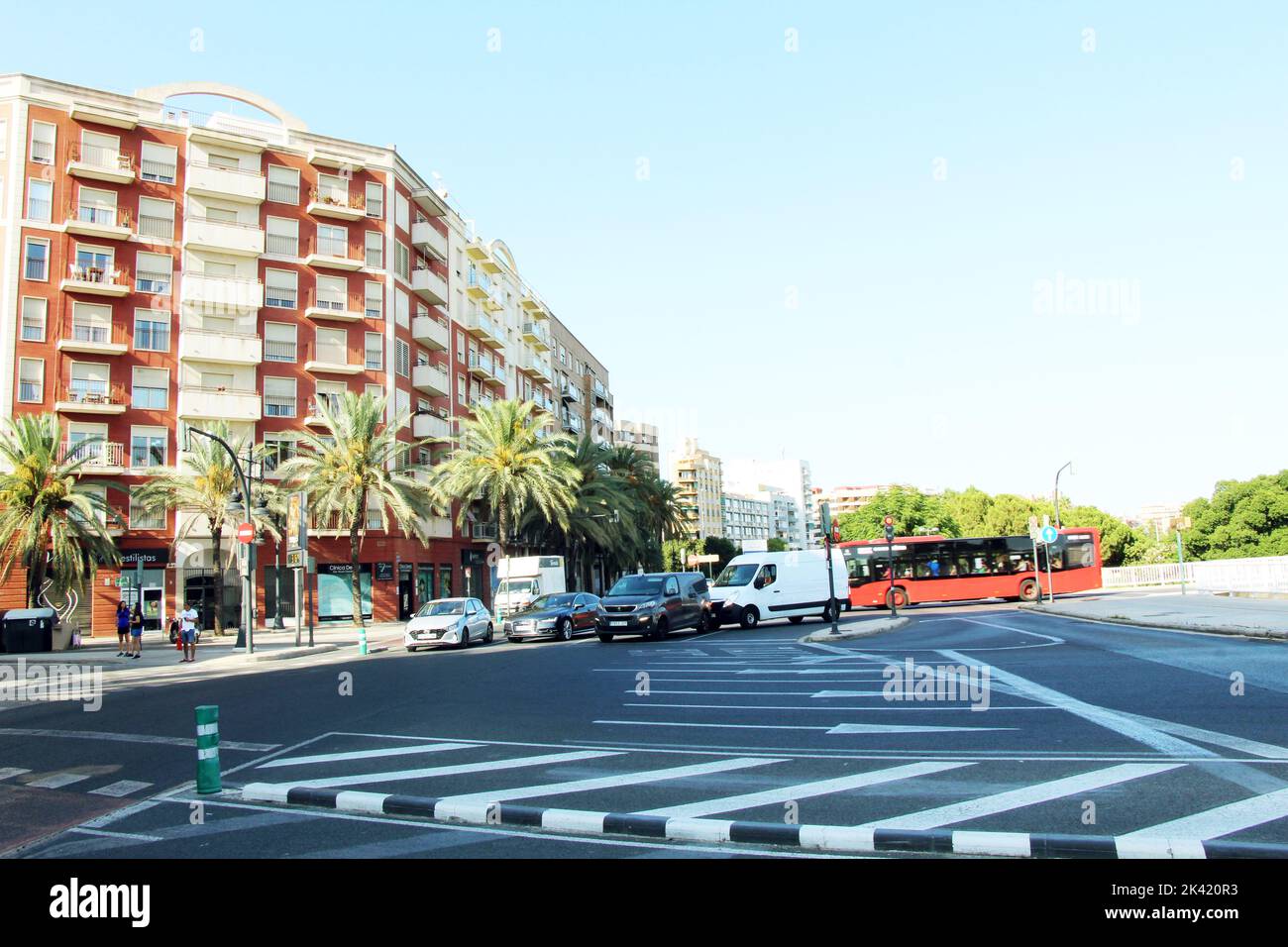 Strade della città di Valencia soleggiata Foto Stock