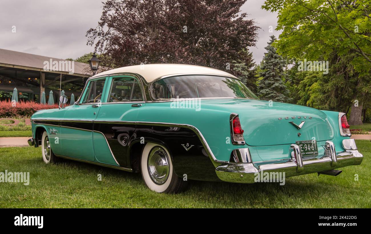 DEARBORN, MI/USA - 15 GIUGNO 2019: Un'auto De Soto Coronado del 1955, la fiera automobilistica Henry Ford (THF) Motor Muster, al Greenfield Village, vicino a Detroit, Michig Foto Stock