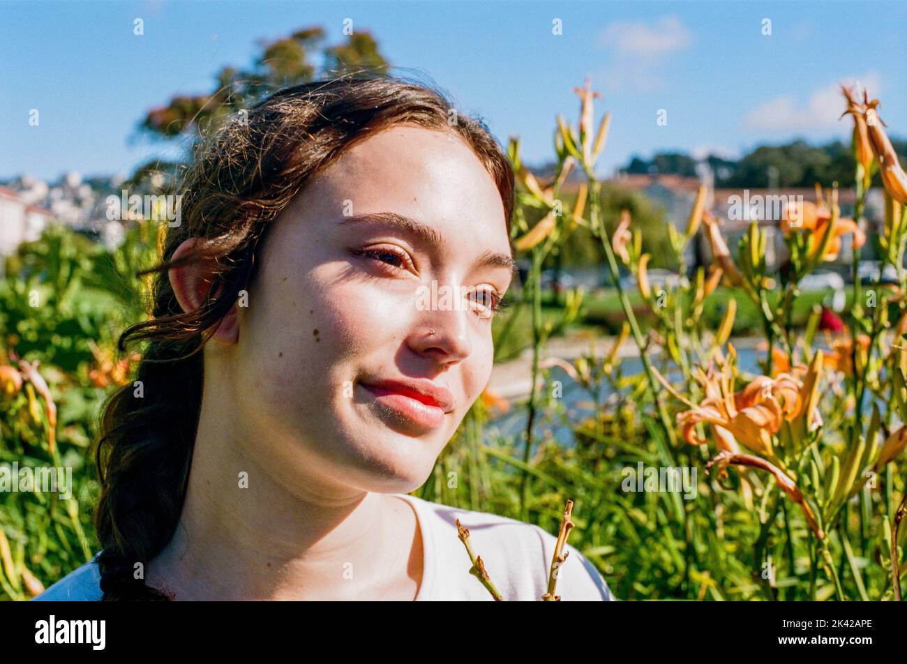 Ritratto retrò con Kodak Portra 400 35mm Film al Palazzo delle Belle Arti di San Francisco Foto Stock