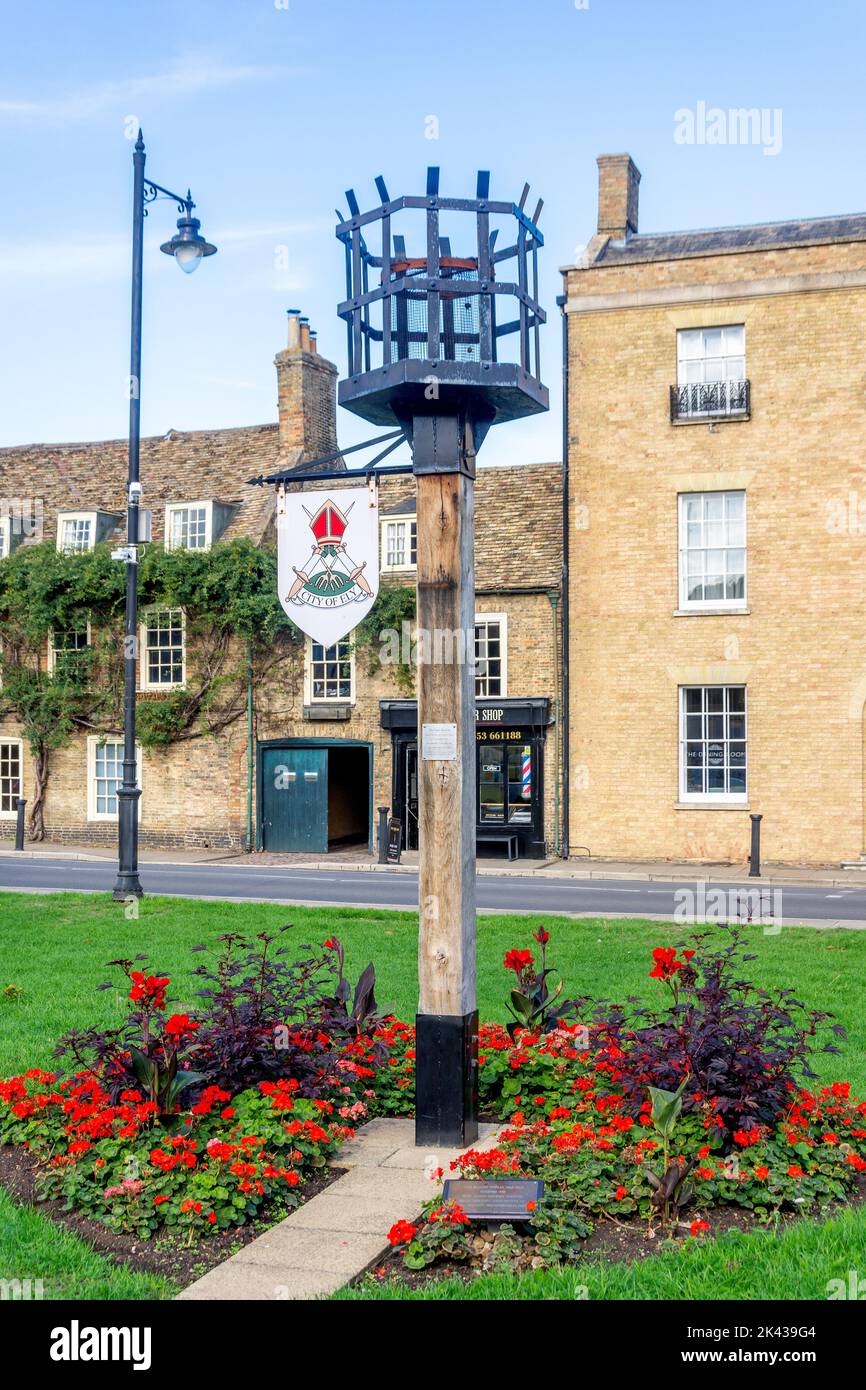 Il faro di pace e segno della città di Ely, St.Mary's Green, Ely, Cambridgeshire, Inghilterra, Regno Unito Foto Stock