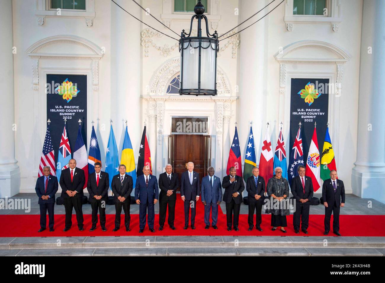 (L-R) Presidente della Nuova Caledonia Louis Mapou, primo Ministro del Regno di Tonga Siaosi Sovaleni, Presidente della Repubblica di Palau Surangel S. Whipps, Jr., primo Ministro di Tuvalu Kausea Natano, Presidente degli Stati Federati di Micronesia David W. Panuelo, Primo Ministro della Repubblica delle Figi Josaia Voreqe Bainimarama, Presidente degli Stati Uniti Joe Biden, primo Ministro delle Isole Salomone Manasseh Sogavare, primo Ministro dello Stato indipendente di Papua Nuova Guinea James Marape, Presidente della Repubblica delle Isole Marshall David Kabua, Primo Ministro degli Independ Foto Stock