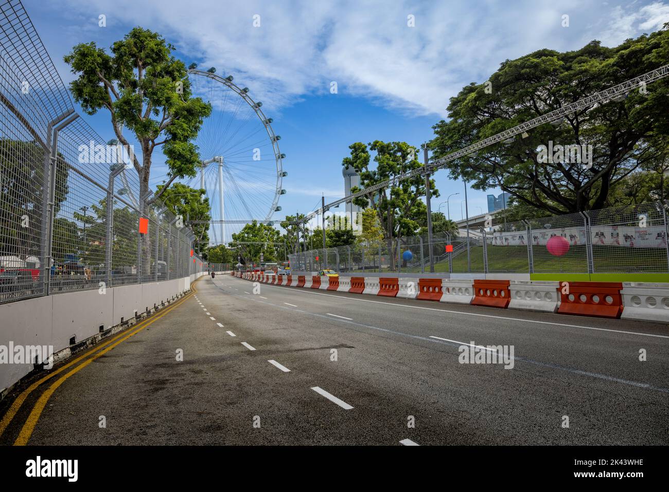 Preparativi in pista in vista del Gran Premio di Singapore F1 2022 a Marina Bay Foto Stock