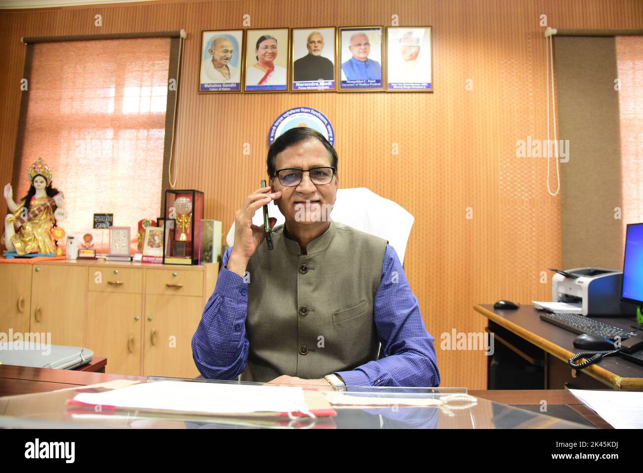 Nanaji Deshmukh Università di Scienze veterinarie, Vice Cancelliere, Dr. Sita Prasad Tiwari, nominato membro del consiglio veterinario dell'India, Nuova Delhi. Foto Stock