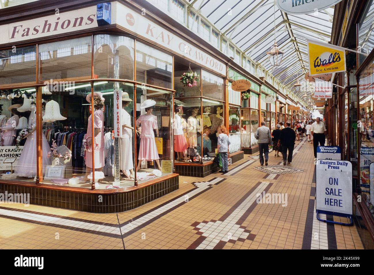 Victoria Arcade, Great Yarmouth, Norfolk, Inghilterra, Regno Unito. Circa anni '90 Foto Stock