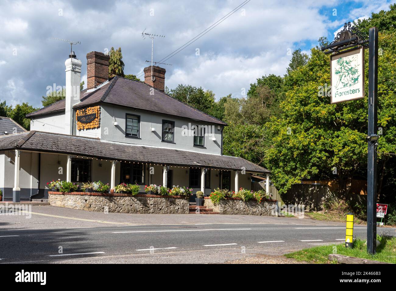 The Foresters pub, un pub di campagna vicino a Church Crookham, Hampshire, Inghilterra, Regno Unito Foto Stock