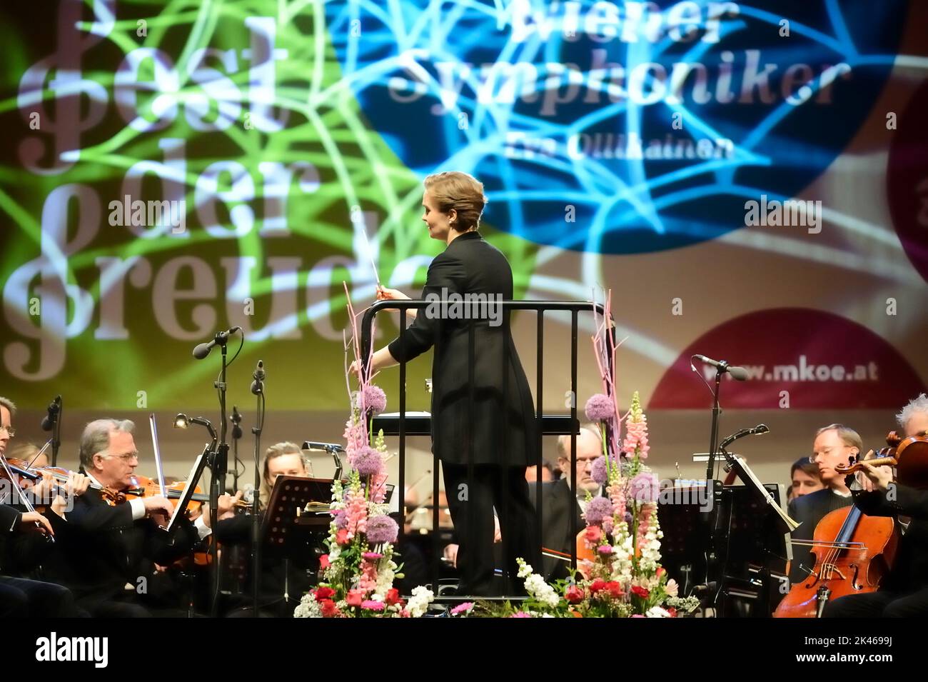 Vienna, Austria. 08 maggio 2019. Festival della gioia a Vienna. EVA Ollikainen dirige l'Orchestra Sinfonica di Vienna Foto Stock