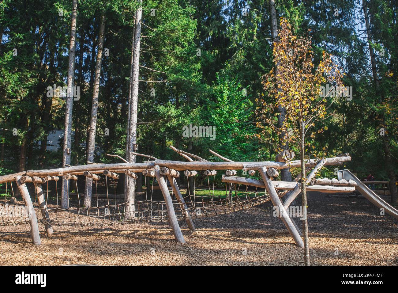 parco giochi per bambini in forma di un enorme coccodrillo Foto Stock