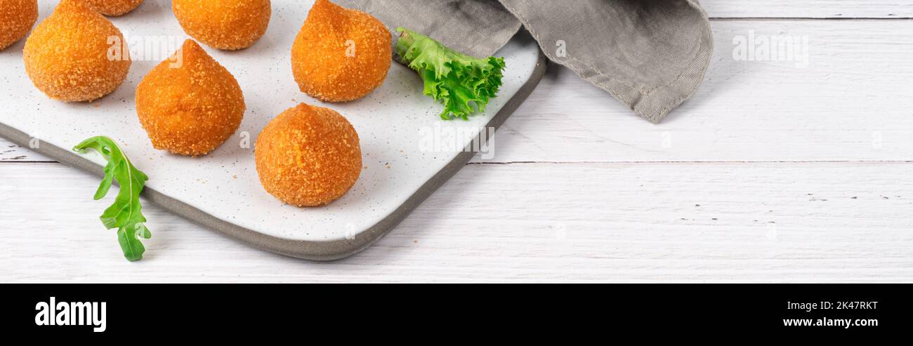 Pollo coxinha, pollo brasiliana snack Foto Stock