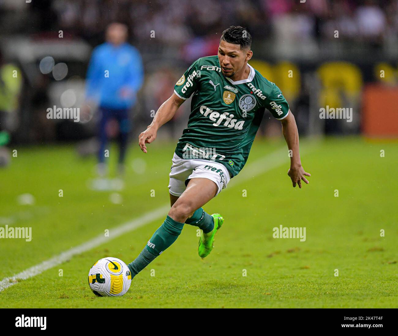 Rony do Palmeiras, durante a partida entre Atlético Mineiro e Palmeiras, pela 28ª rodada do Campeonato Brasileiro Série A 2022, no Estádio do Mineirão, nesta quarta-feira 28. Foto Stock