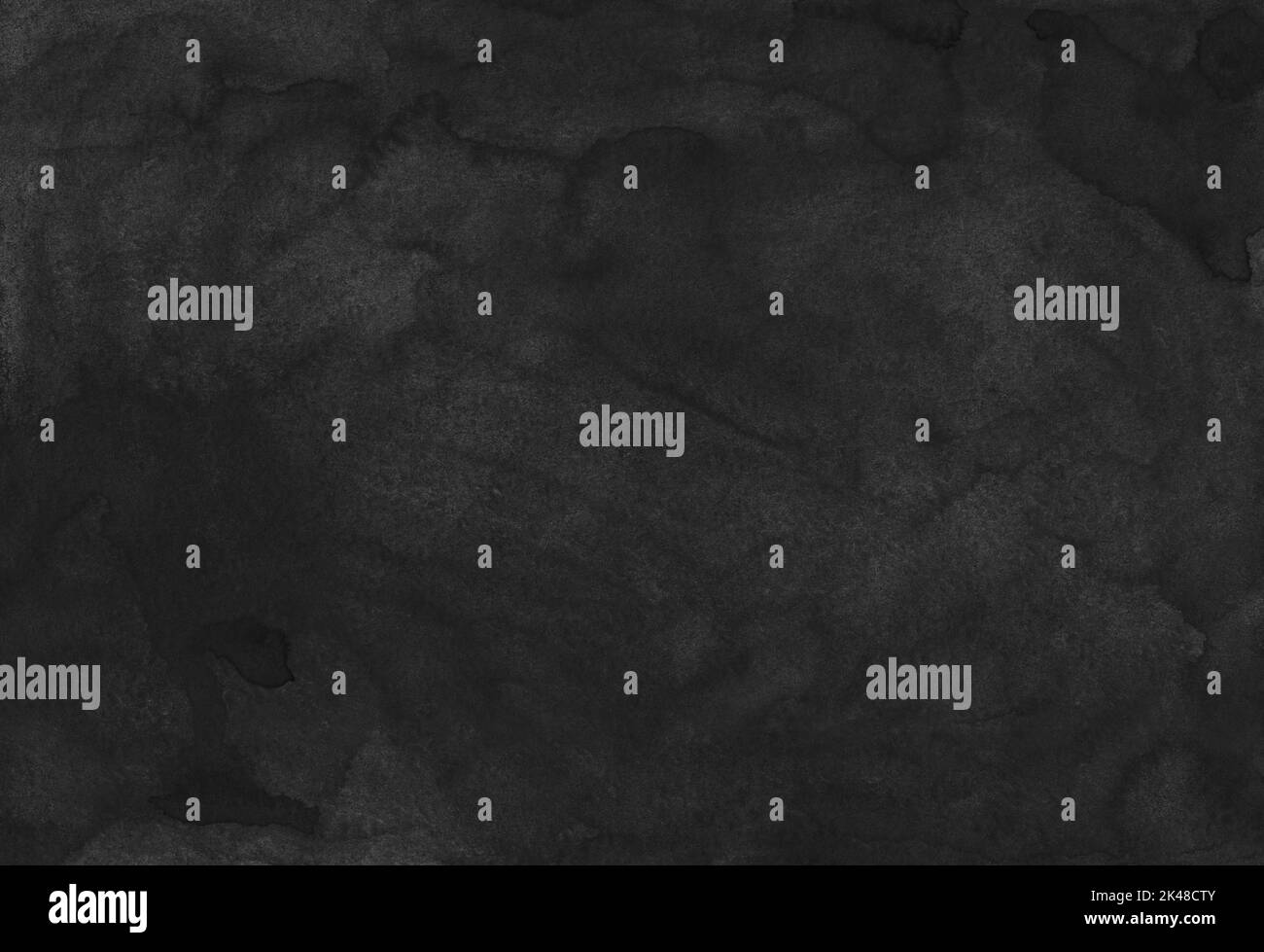 Acquerello sfondo nero texture. Sfondo nero scuro vecchio overlay monocromatico. Pittura astratta vintage ad acquerello. Macchie sulla carta. Foto Stock