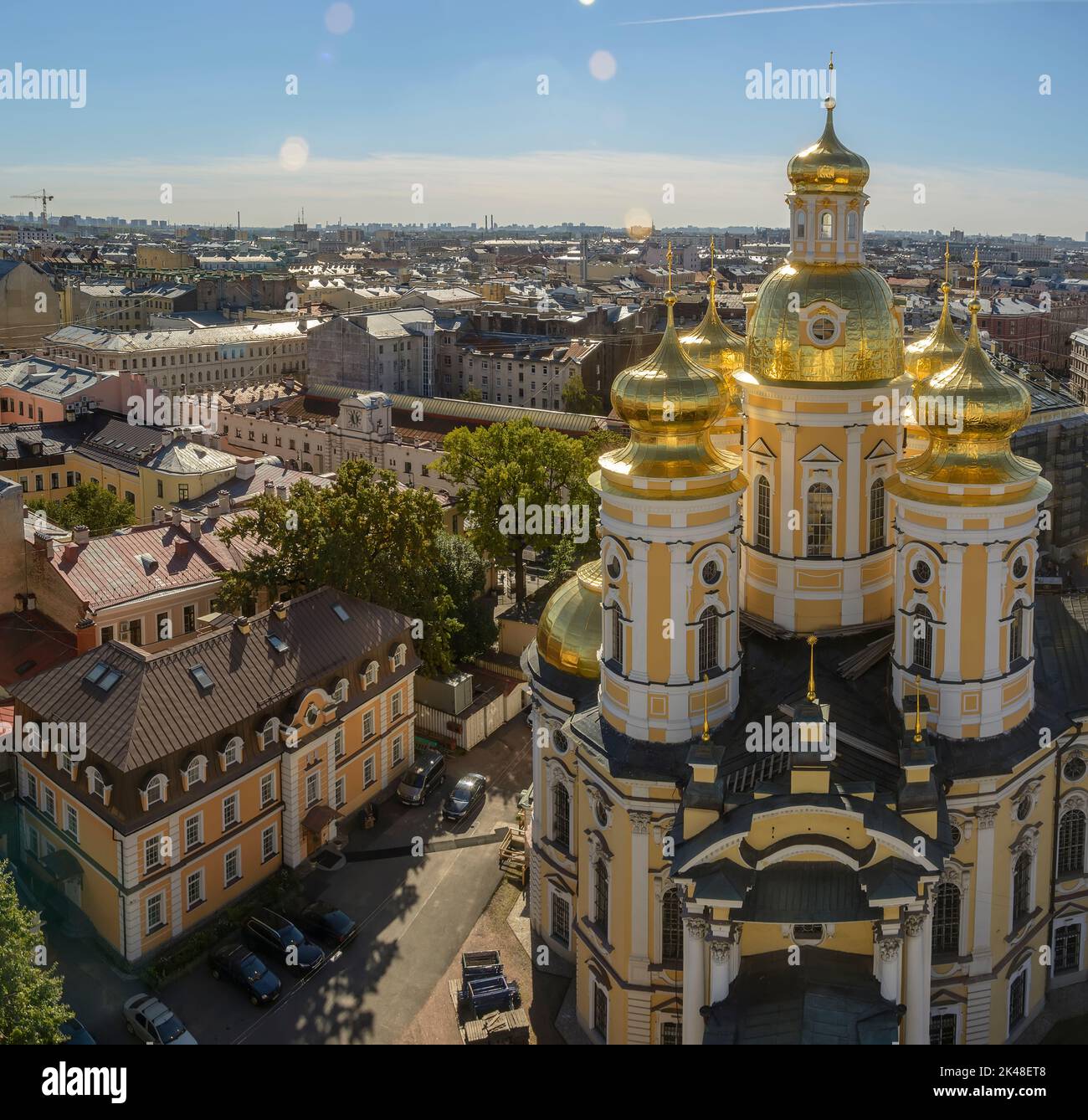 Vista della città dal campanile della Cattedrale di Vladimir icona della Madre di Dio a San Pietroburgo. Foto Stock
