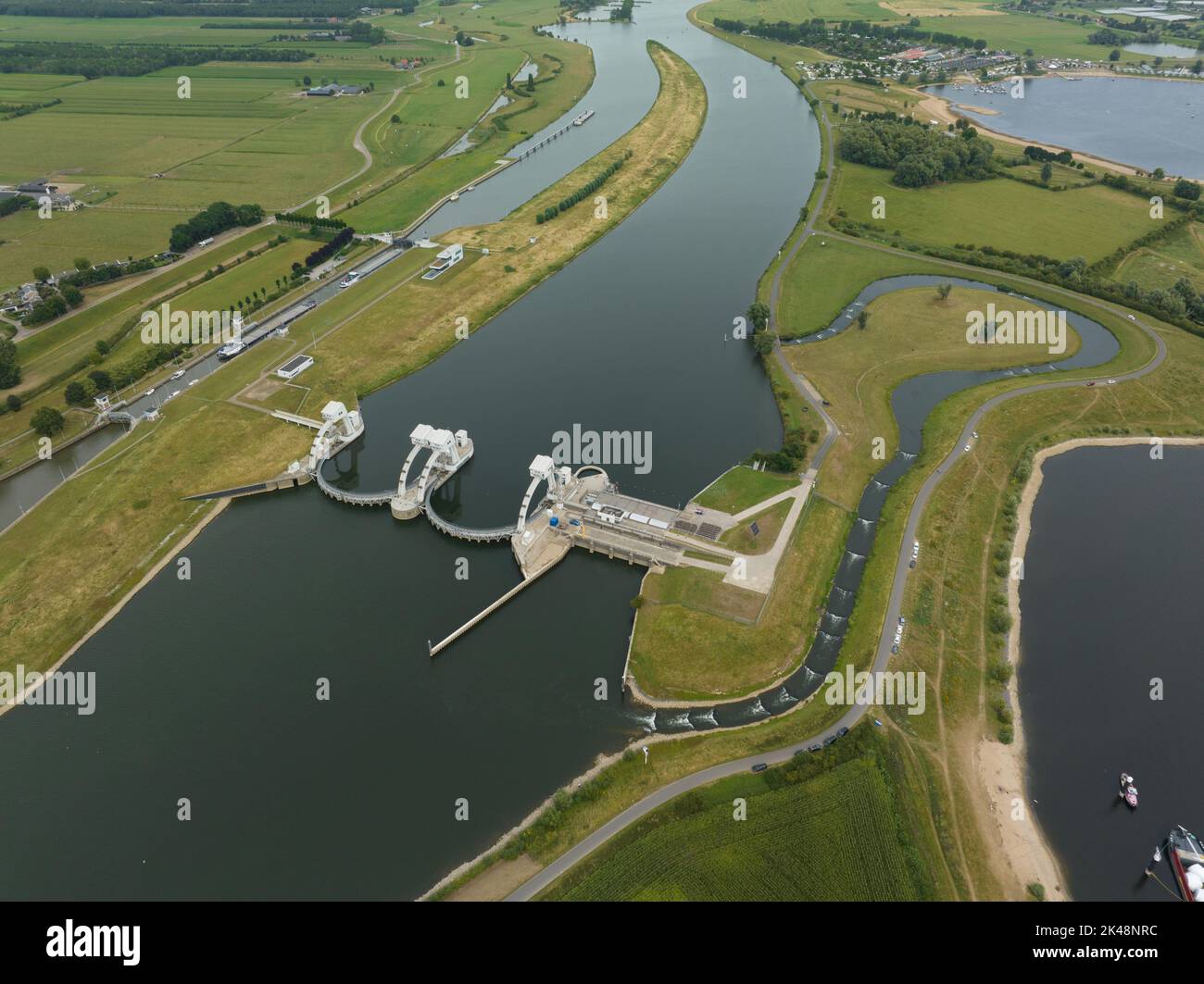 Amerongen Weir and Lock Complex è un'opera d'arte idraulica nei Paesi Bassi. Comprende una centrale idroelettrica sul basso Reno e pesce Foto Stock