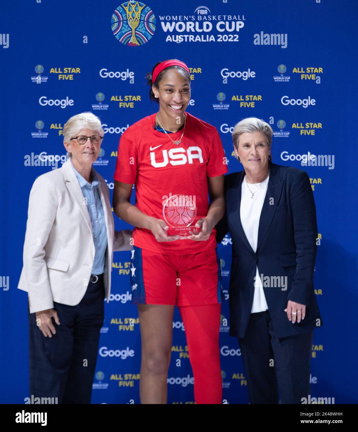 Sydney, Australia. 1st Ott 2022. A'Ja Wilson (C) degli Stati Uniti è nominato come uno dei cinque All-Star Top del torneo alla FIBA Women's Basketball World Cup 2022 a Sydney, Australia, 1 ottobre 2022. Credit: HU Jingchen/Xinhua/Alamy Live News Foto Stock