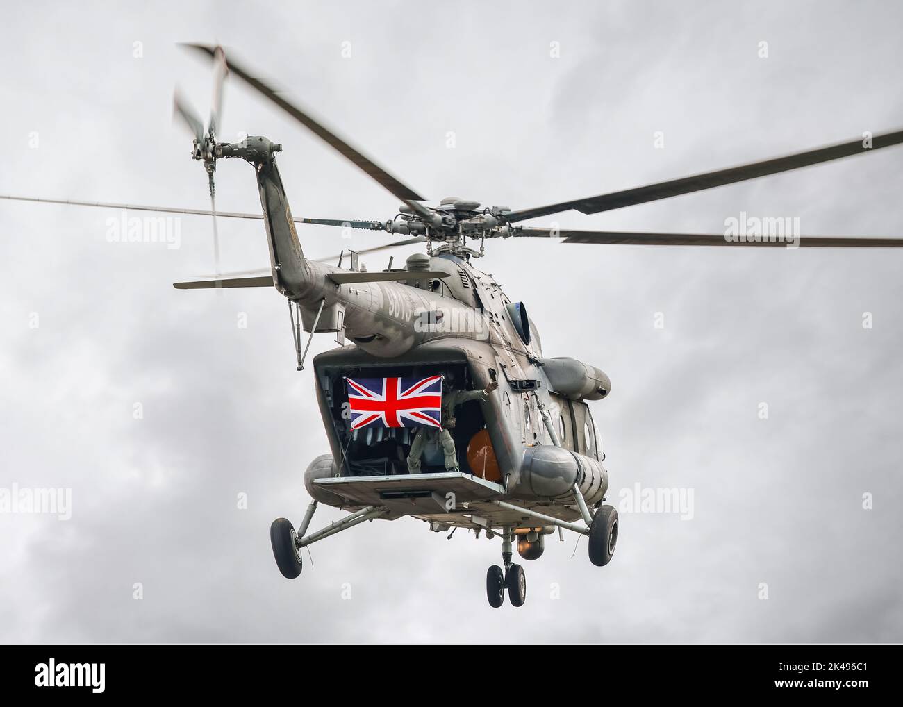 Czech Air Force MI HIP 9813 era sovietica URSS Russian elicottero porta di carico aperta Unione Jack bandiera di gran bretagna Foto Stock