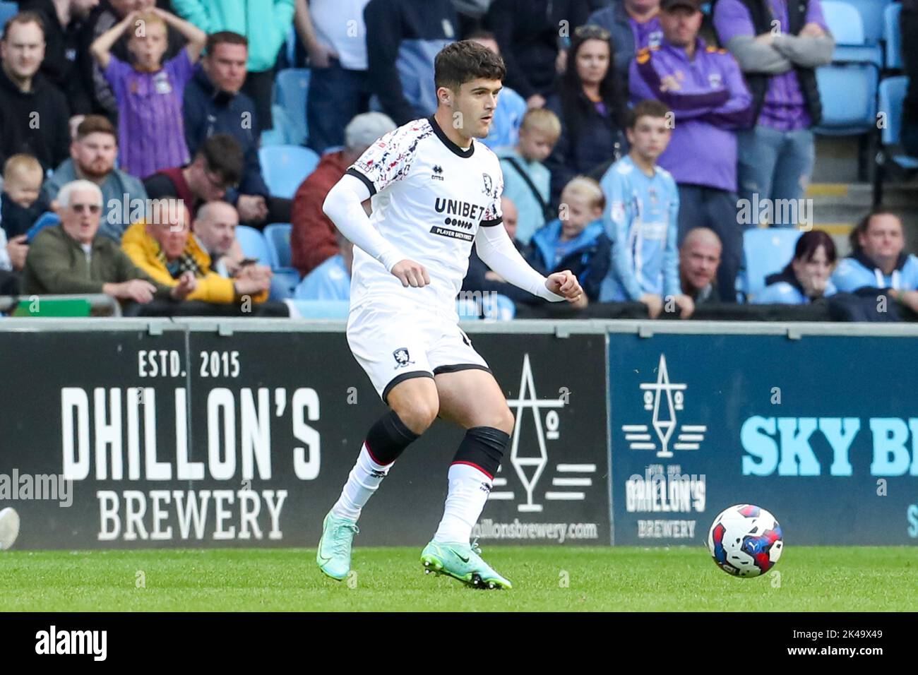 Coventry, Regno Unito. 1st ottobre 2022Middlesbrough Ryan Giles durante la seconda metà della partita del Campionato Sky Bet tra Coventry City e Middlesbrough presso la Coventry Building Society Arena, Coventry, sabato 1st ottobre 2022. (Credit: John Cripps | MI News) Credit: MI News & Sport /Alamy Live News Foto Stock