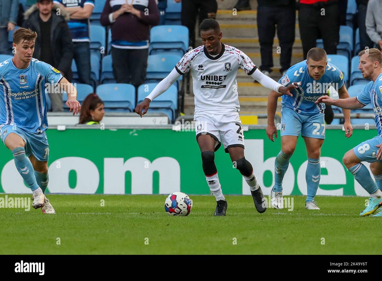 Coventry, Regno Unito. 1st ottobre 2022Middlesbrough Isaiah Jones durante la seconda metà della partita del Campionato Sky Bet tra Coventry City e Middlesbrough presso la Coventry Building Society Arena, Coventry, sabato 1st ottobre 2022. (Credit: John Cripps | MI News) Credit: MI News & Sport /Alamy Live News Foto Stock
