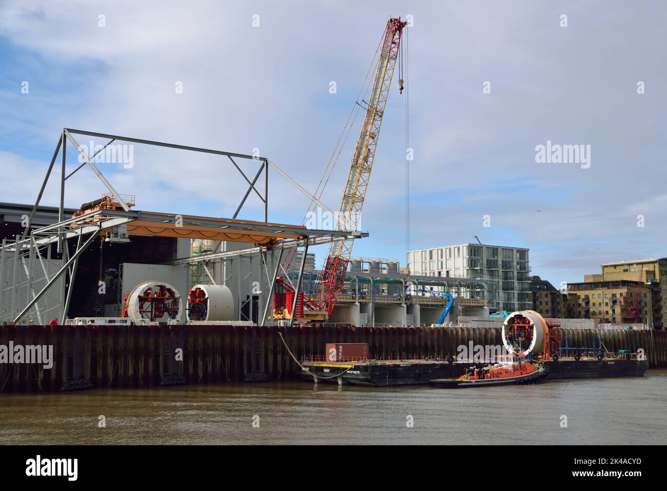 Persiane secondarie per il progetto Tideway Tunnel in corso di consegna da River a Chambers Wharf a Londra Foto Stock
