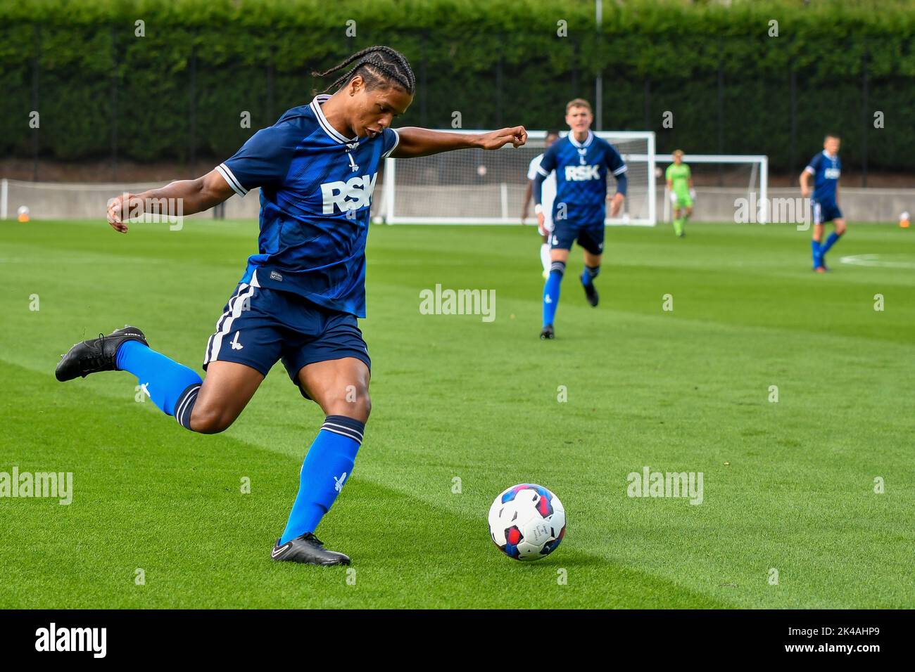 Swansea, Galles. 1 ottobre 2022. Henry Rylah di Charlton Athletic durante il gioco della Professional Development League tra Swansea City Under 18 e Charlton Athletic Under 18 alla Swansea City Academy di Swansea, Galles, Regno Unito, il 1 ottobre 2022. Credit: Duncan Thomas/Majestic Media. Credit: Majestic Media Ltd/Alamy Live News Foto Stock