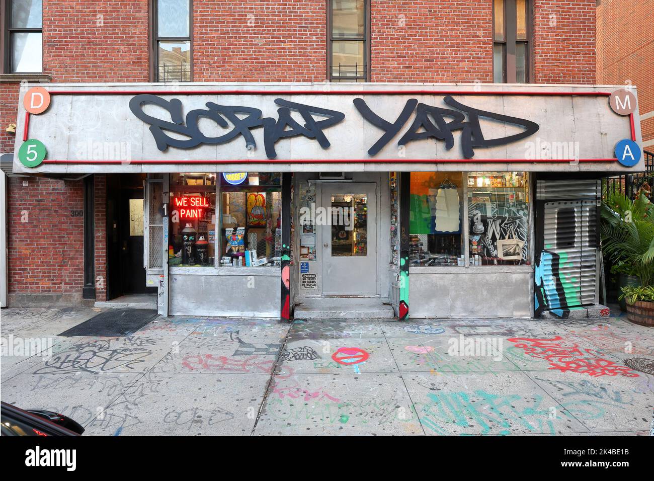 Rottami Yard, 300 W Broadway, New York, NYC foto di un negozio di articoli d'arte specializzato nella cultura dei graffiti nel quartiere SoHo di Manhattan. Foto Stock