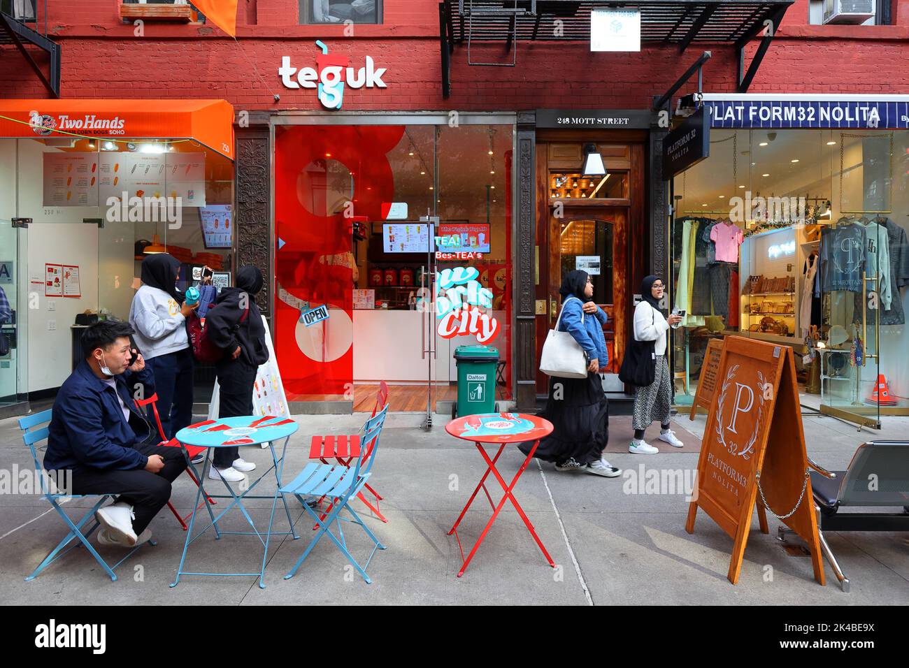 Teguk, 246 Mott St, New York, NYC foto di una catena indonesiana di negozi di tè bolla nel quartiere Nolita a Manhattan Foto Stock
