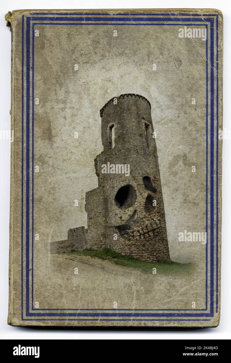 Libro marrone molto vecchio con la copertura incorniciata sulla guerra Foto Stock