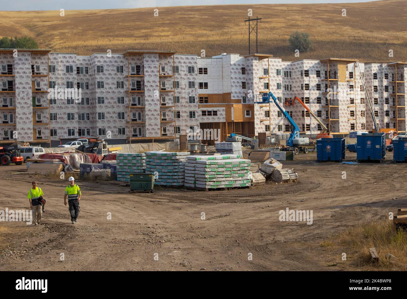 Missoula, Montana -16 settembre 2022: Progetto di alloggi a prezzi accessibili in costruzione. Foto Stock