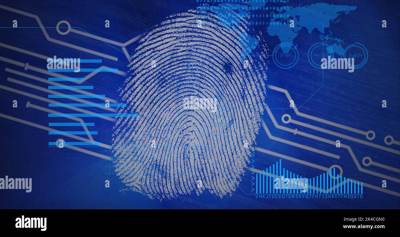 Composizione di impronte digitali biometriche su circuito stampato su sfondo blu. Tecnologia globale, elaborazione dati e interfaccia digitale Foto Stock