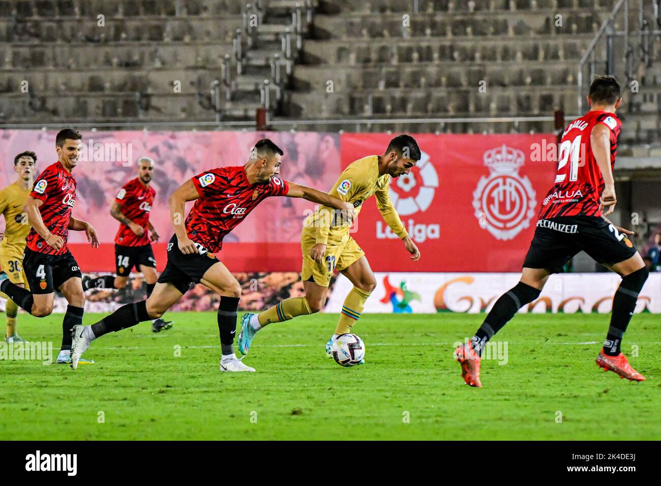 Mallorca, Mallorca, Spagna. 1st Ott 2022. MALLORCA, SPAGNA - 1 OTTOBRE: Ferran Torres del FC Barcelona durante la partita tra RCD Mallorca e FC Barcelona di la Liga Santander il 1 ottobre 2022 presso lo Stadio Visit Mallorca Son Moix di Maiorca, Spagna. (Credit Image: © Samuel CarreÃ±o/PX Imagens via ZUMA Press Wire) Credit: ZUMA Press, Inc./Alamy Live News Foto Stock