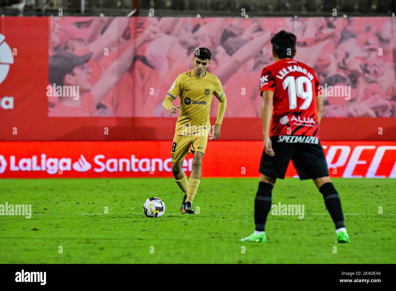 Mallorca, Mallorca, Spagna. 1st Ott 2022. MALLORCA, SPAGNA - 1 OTTOBRE: Pedri del FC Barcelona controlla la palla durante la partita tra RCD Mallorca e FC Barcelona di la Liga Santander il 1 ottobre 2022 presso lo Stadio Visit Mallorca Son Moix a Mallorca, Spagna. (Credit Image: © Samuel CarreÃ±o/PX Imagens via ZUMA Press Wire) Credit: ZUMA Press, Inc./Alamy Live News Foto Stock