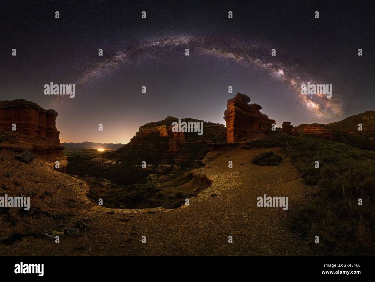Arco de la via lacteal en la Sierra de Armantes Foto Stock