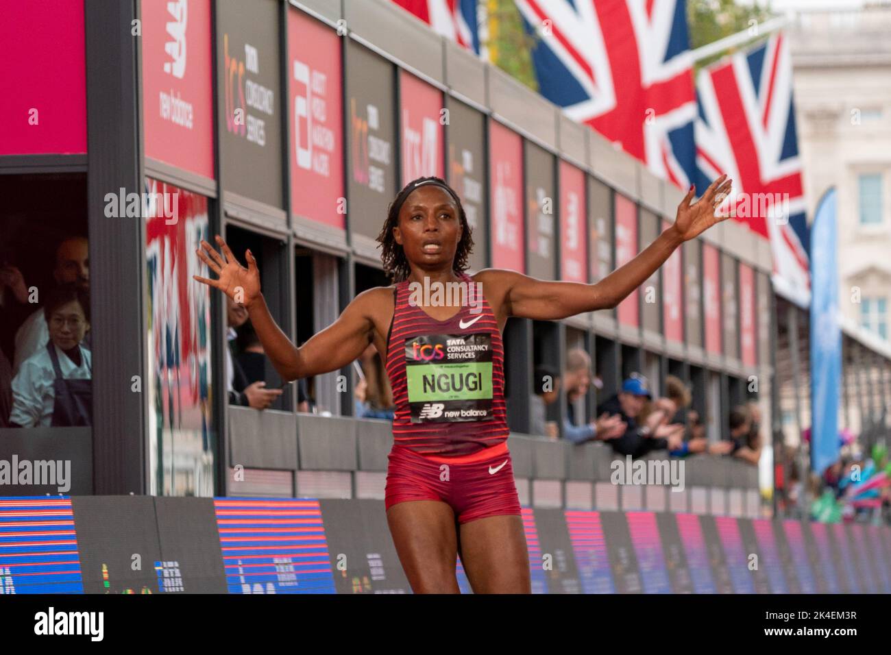 Maratona femminile Mary Ngugi (KEN) termina settimo durante la Maratona di Londra TCS 2022 al London City Centre, Londra, Regno Unito. 2nd Ott 2022. (Foto di Richard Washbrooke/News Images) a Londra, Regno Unito, il 10/2/2022. (Foto di Richard Washbrooke/News Images/Sipa USA) Credit: Sipa USA/Alamy Live News Foto Stock