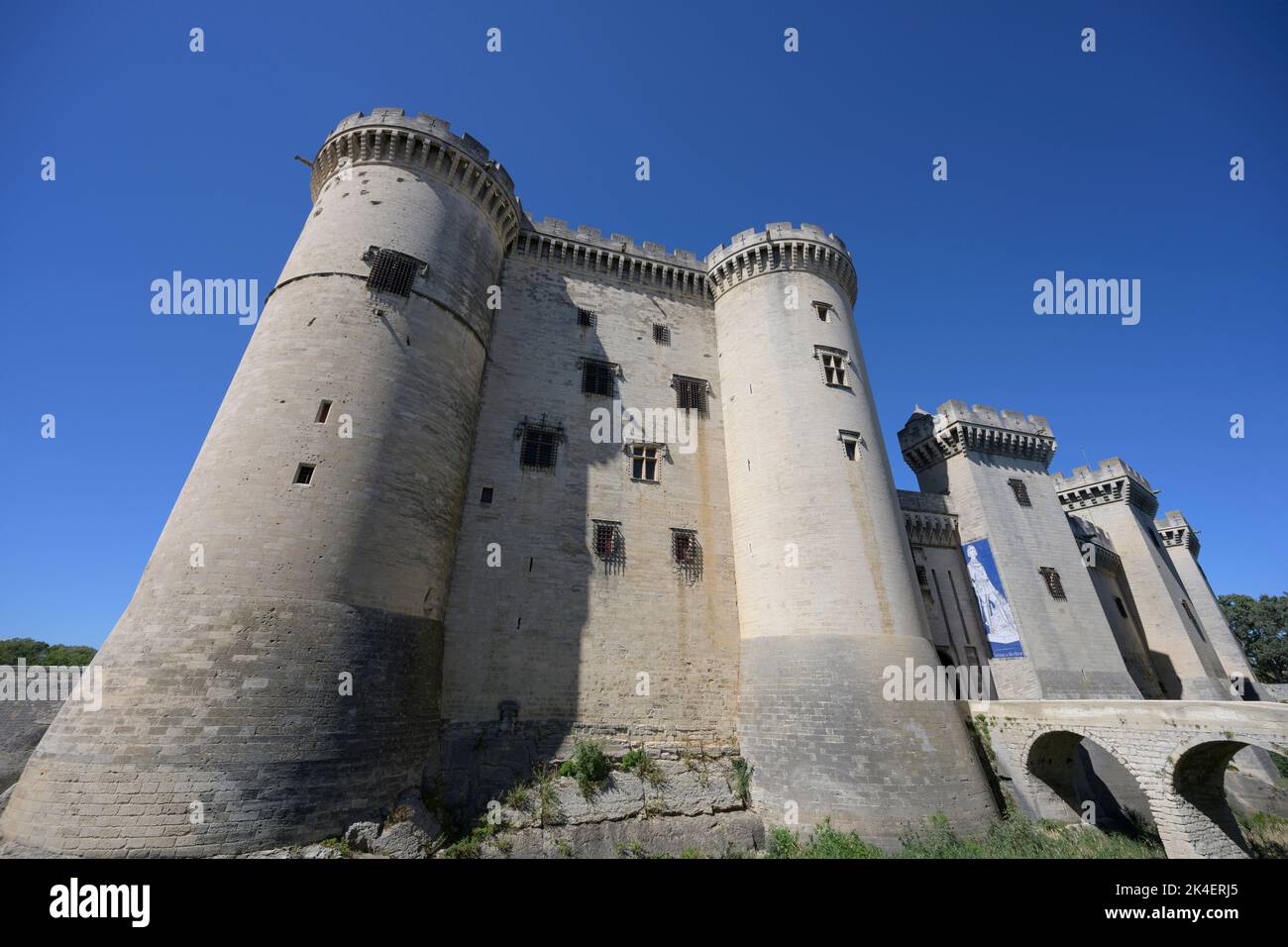 Tarascon Castello, sulle rive del Rodano nel dipartimento Bouches-du-Rhône in Francia Foto Stock