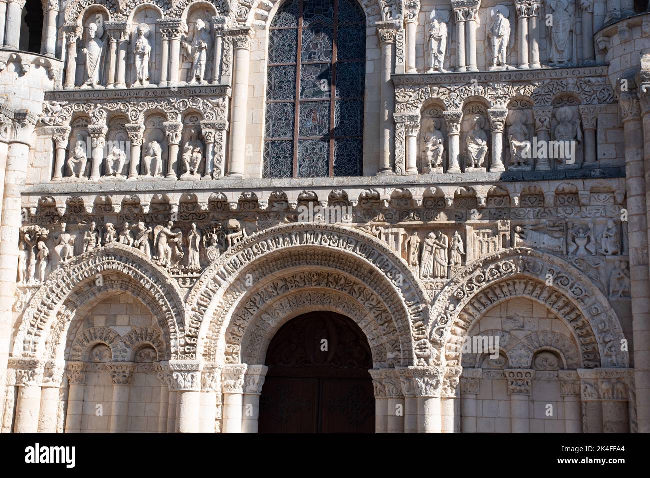 Il fronte ovest di Notre Dame la Grande, Poitiers Foto Stock