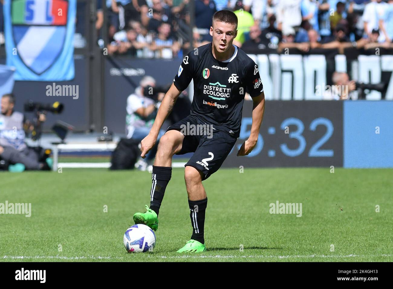 Roma, Lazio. 02nd Ott 2022. Emil Holm di Spezia durante la Serie Una partita tra SS Lazio e Spezia allo stadio Olimpico di Roma, 02nd ottobre 2022. (Foto di credito AllShotLive/SipaUsa) Credit: Sipa USA/Alamy Live News Foto Stock