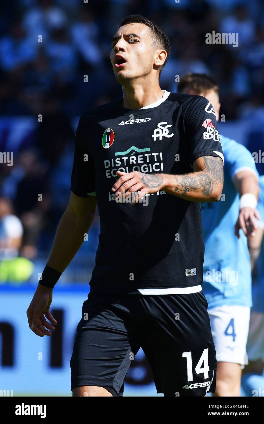 Roma, Lazio. 02nd Ott 2022. Jakub Kiwior di Spezia durante la Serie Una partita tra SS Lazio e Spezia allo stadio Olimpico di Roma, 02nd ottobre 2022. (Foto di credito AllShotLive/SipaUsa) Credit: Sipa USA/Alamy Live News Foto Stock