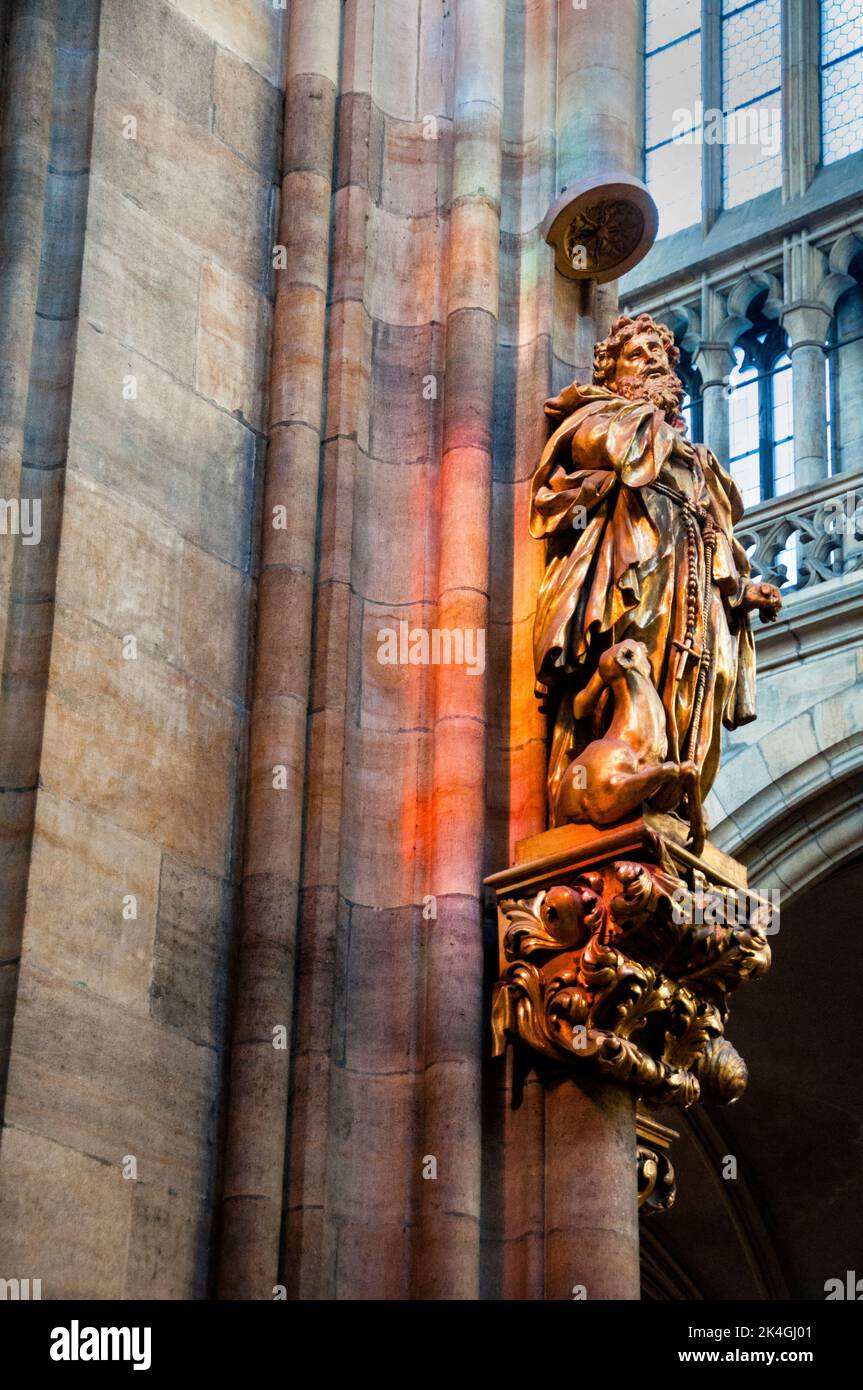 Ricco interno gotico della Cattedrale dei Santi Vito, Venceslao e Adalberto a Praga, Repubblica Ceca. Foto Stock