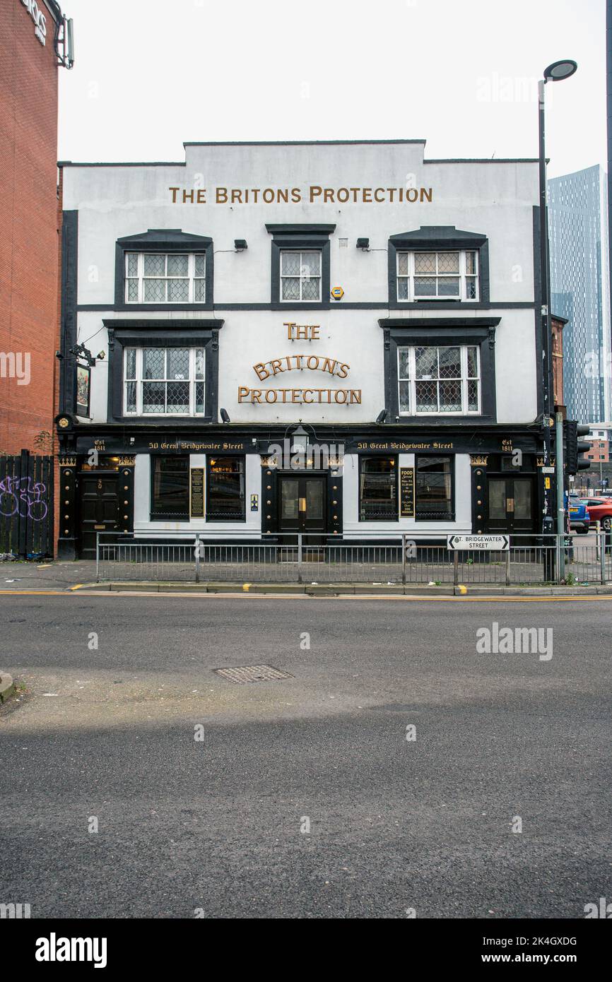 La protezione di britannici inglese tradizionale pub della città, situato sul Great Bridgewater Street, Manchester, Regno Unito. Foto Stock