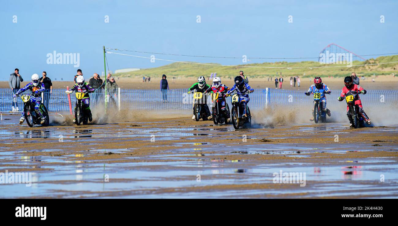 St Annes on Sea, Regno Unito. 2nd ottobre 2022. La classe solo inizia domenica 2nd ottobre 2022 durante il Fylde ACU British Sand Racing Masters Championship. (Credit: Ian Charles | MI News) Foto Stock