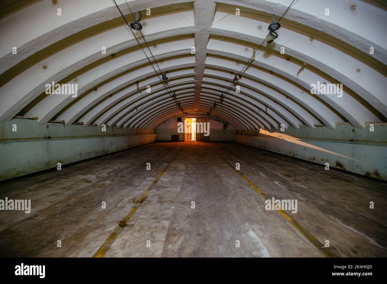 Deposito di parti di bomba nucleare sotterranee abbandonate e vuote Foto Stock