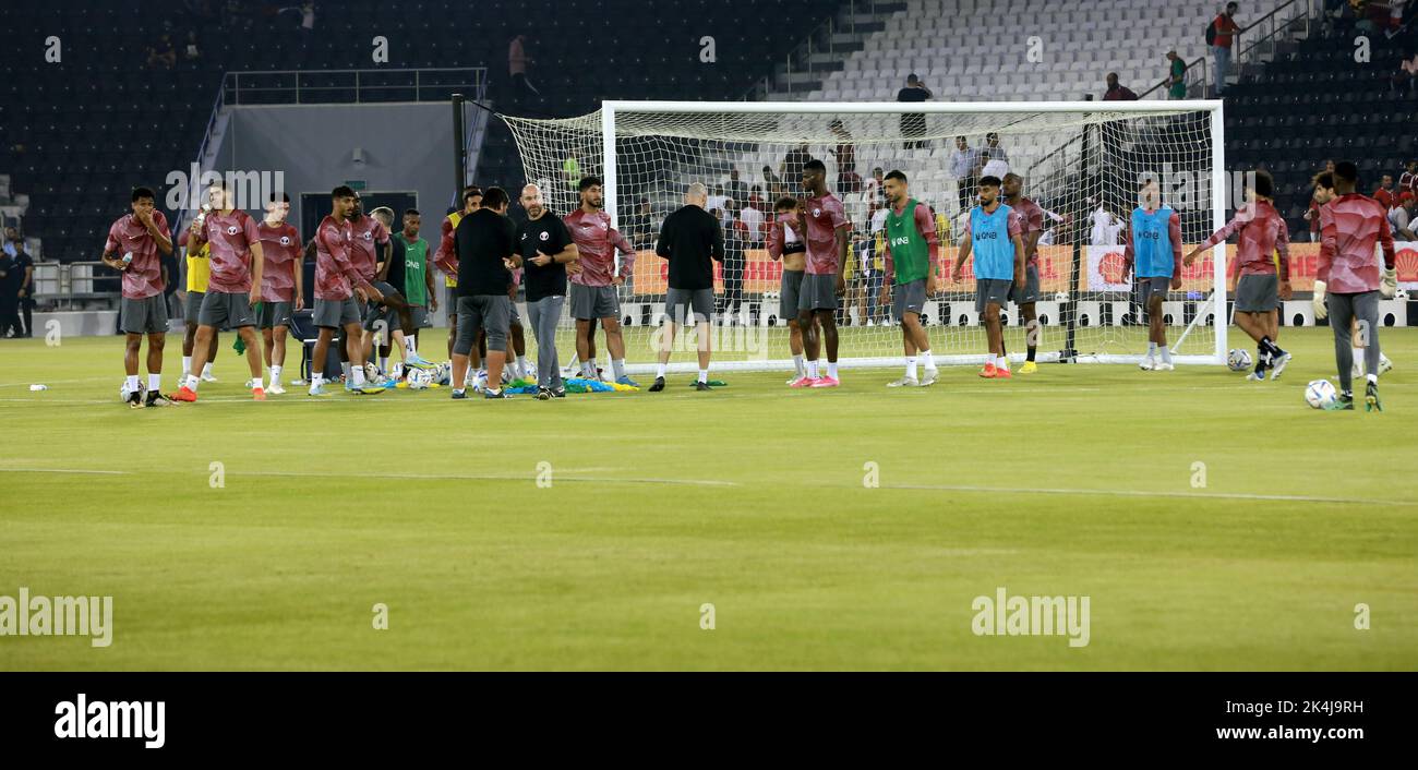 Qatar. 2nd Ott 2022. La prima formazione aperta della prima squadra nazionale del Qatar si è tenuta allo stadio al Sadd. (Credit Image: © Sidhik Keerantakath/Pacific Press via ZUMA Press Wire) Foto Stock