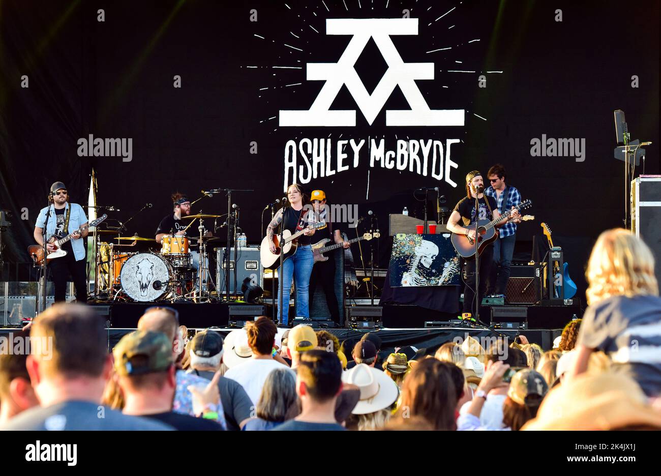 Redondo Beach, California 17 settembre 2022 - Ashley McBryde si esibisce sul palco al BeachLife Ranch, Credit - Ken Howard/Alamy Foto Stock