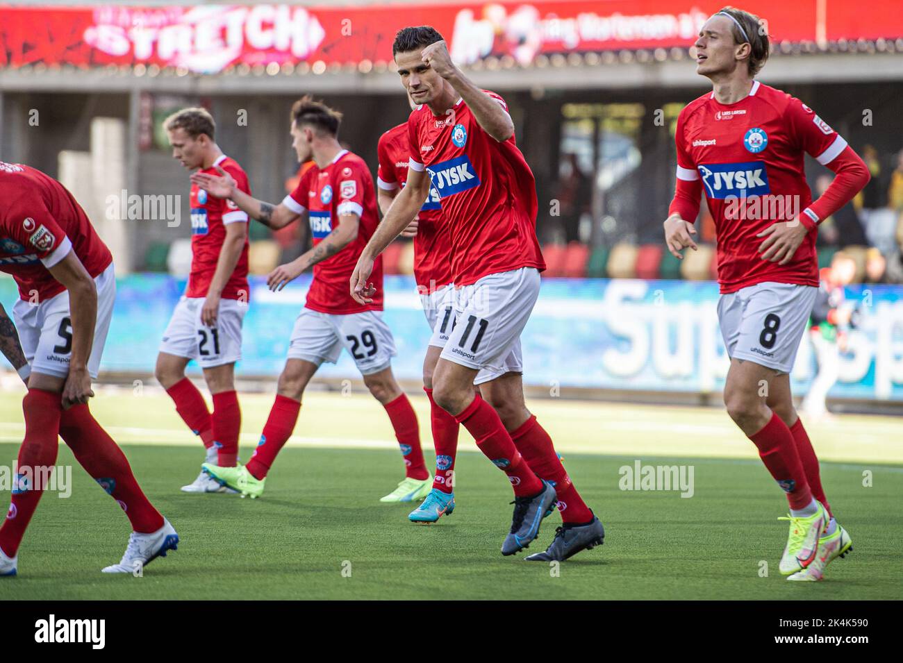 Silkeborg, Danimarca. 02nd Ott 2022. Nicklas Helenius (11) di Silkeborg IF segna per 2-0 durante la Superliga match del 3F tra Silkeborg IF e AC Horsens al Jysk Park di Silkeborg. (Photo Credit: Gonzales Photo/Alamy Live News Foto Stock