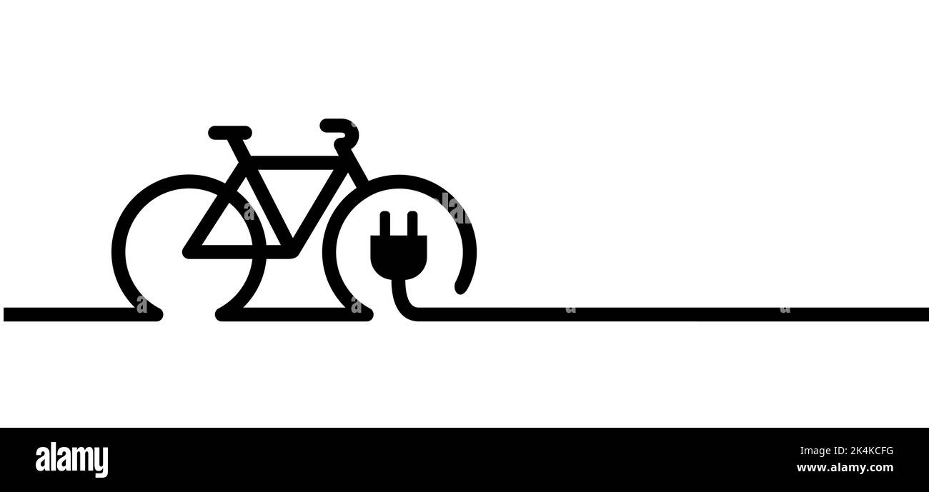 Bicicletta elettrica ecologica, cartello di addebito e-bike. Spina elettrica, caricabatterie per bicicletta. Biciclette in un parcheggio per biciclette, simbolo del punto di ricarica della centrale elettrica. Piatto v Foto Stock